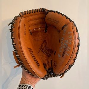 Youth catchers mitt, Mizuno